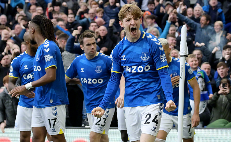 辽宁男篮王哲林末节关键表现（王哲林末节关键发挥，助阵辽宁男篮）