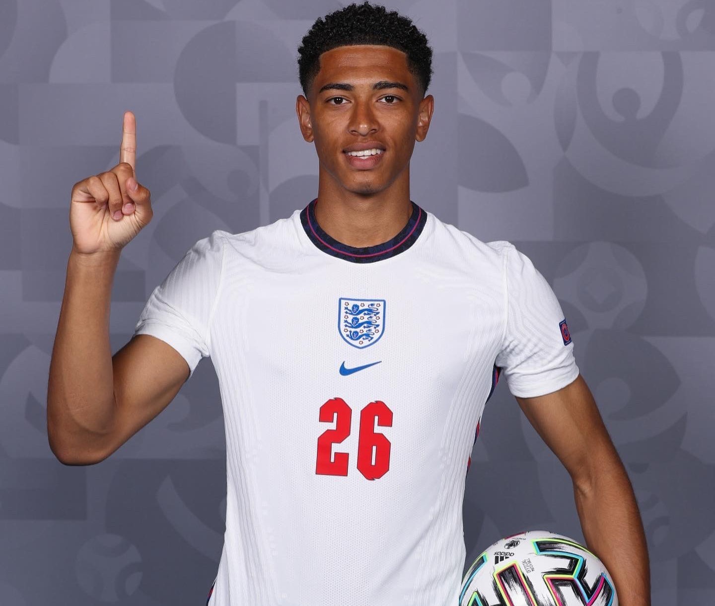 记者：前意大利主帅曼奇尼即将执教卡塔尔球队萨德（曝前意大利主帅曼奇尼将执掌卡塔尔萨德）