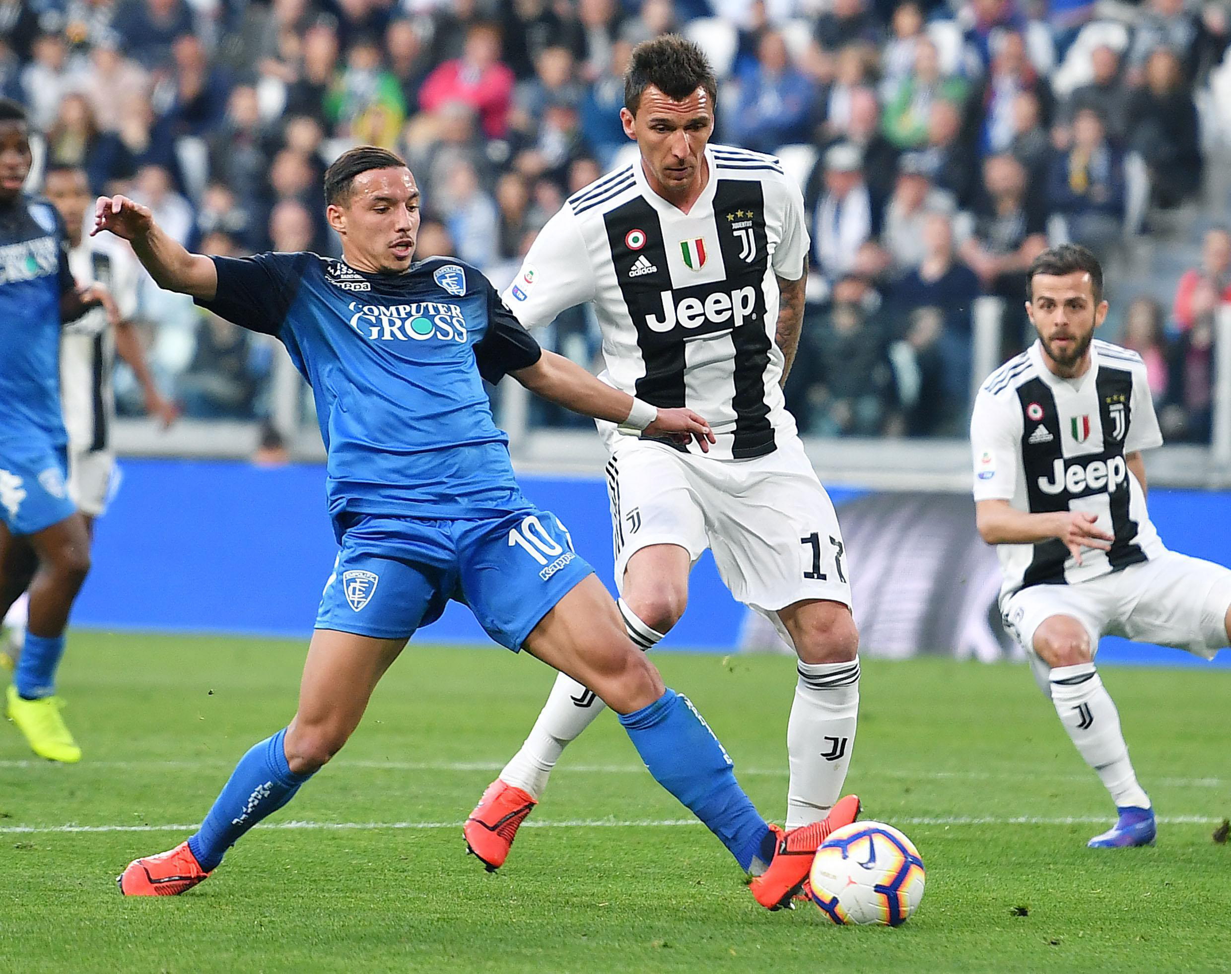 掘金末节爆发约基奇独揽三双（掘金末节发力，约基奇轰下三双）