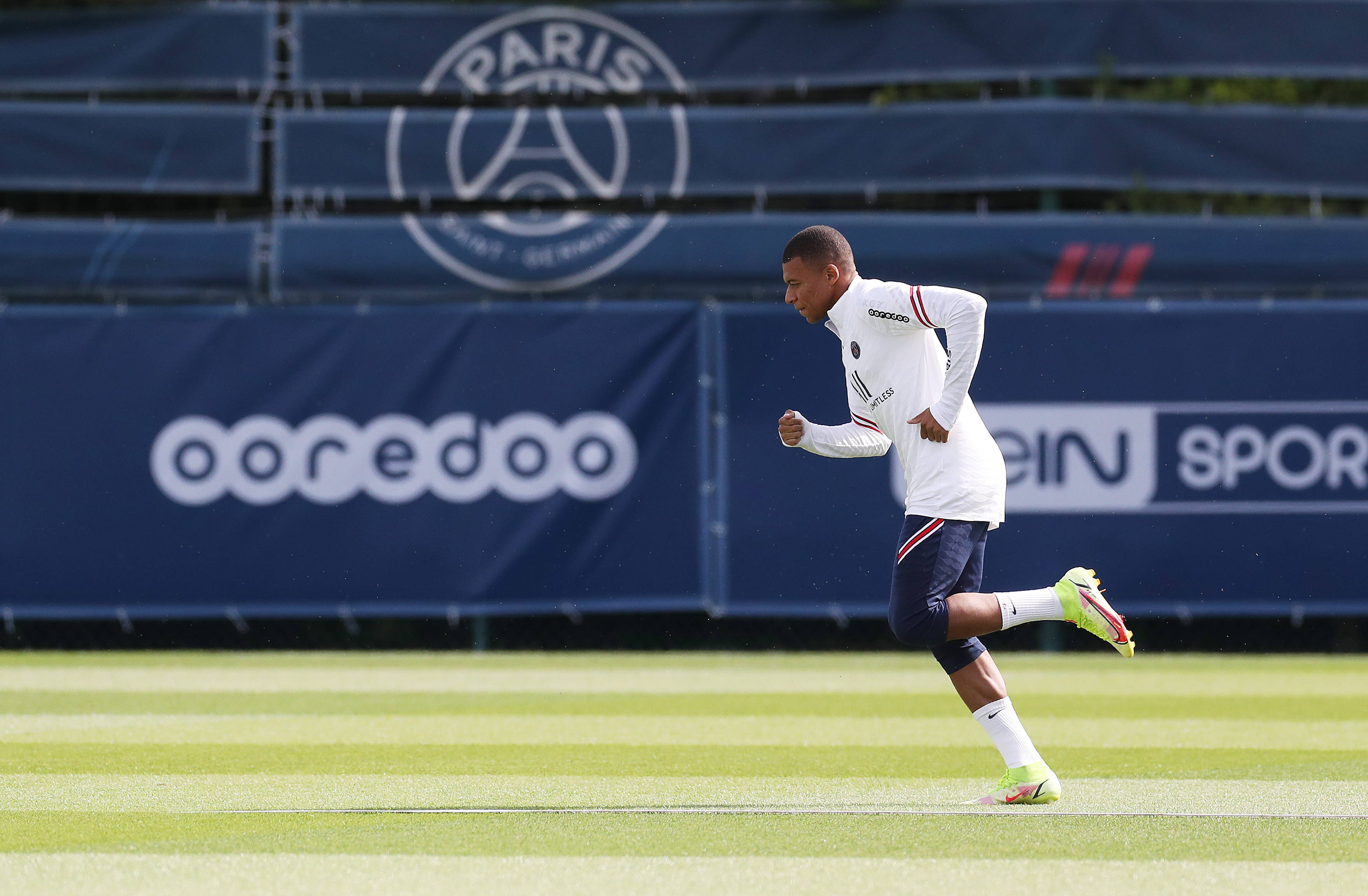 内收肌受伤将伤停数月，莫拉塔：事与愿违，沮丧之情异常沉重（内收肌受伤恐缺阵数月，莫拉塔：事与愿违，沮丧难以言表）