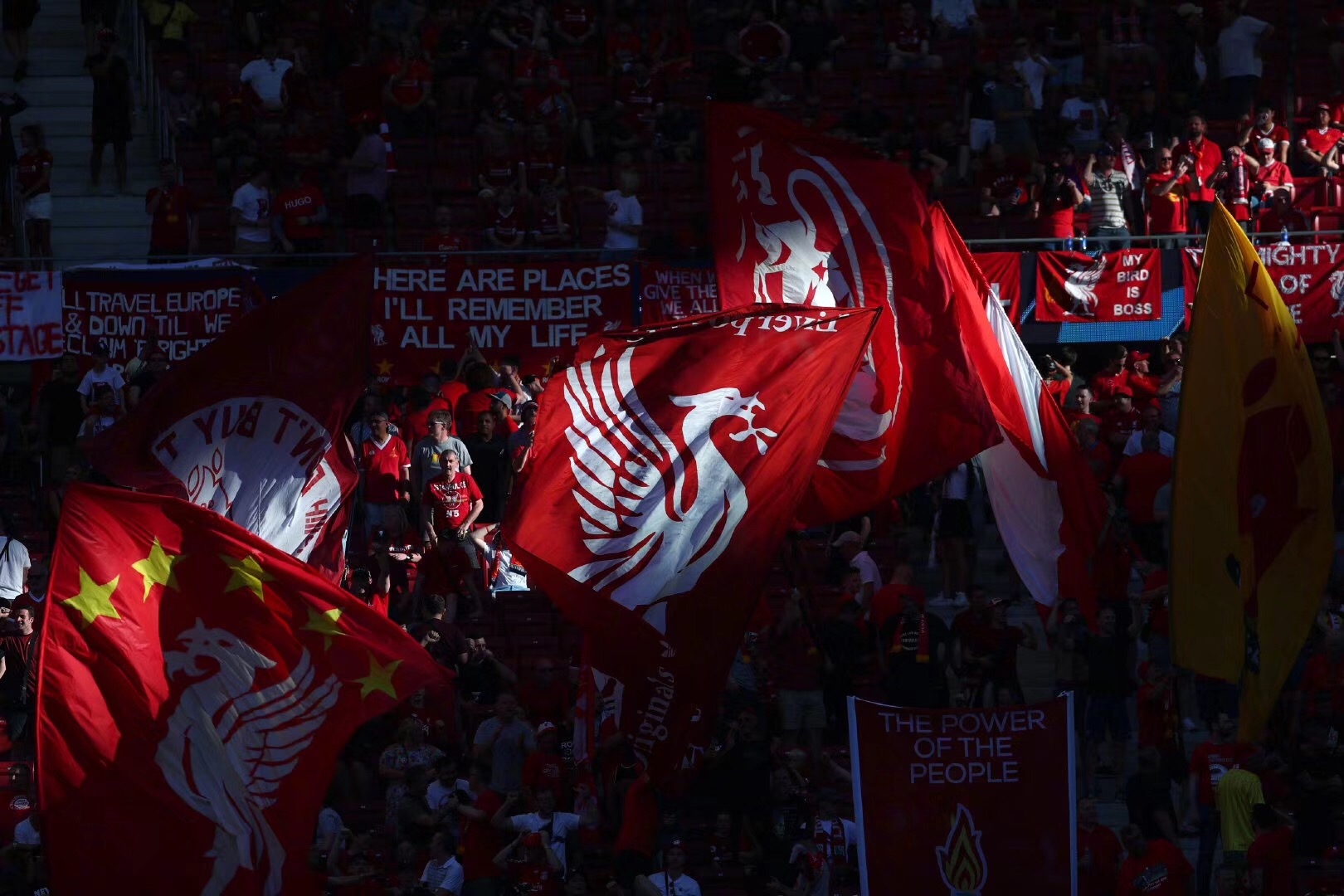 除了炮轰WTT压榨球员，我们该理解更多，不辜负孙颖莎的长期坚守（与其只炮轰WTT压榨球员，不如多些理解，别辜负孙颖莎的长期坚守）