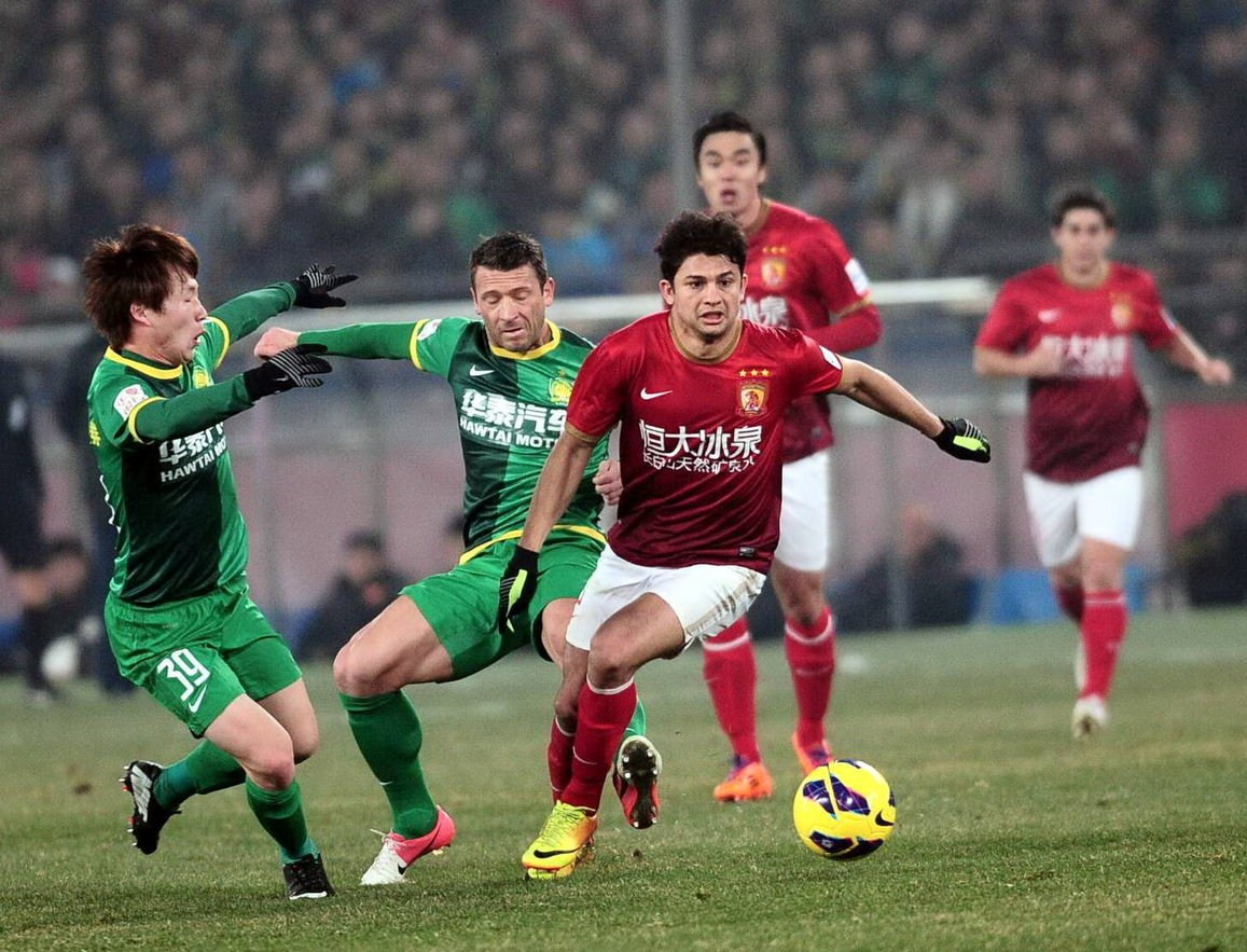 豫媒：河南队泰国拉练只花了15万元，在当地踢热身赛一胜一平（河南队泰国集训仅耗15万元，当地热身赛收获1胜1平）